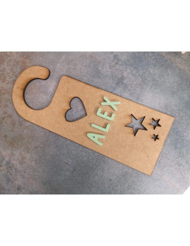 Cuelgapuertas personalizado con nombre en acrílico