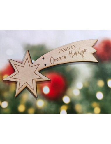 Estrella fugaz para el árbol de Navidad grabada en madera
